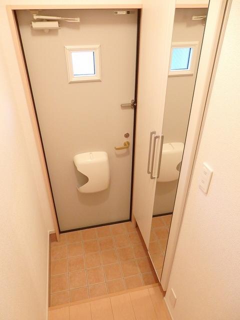 ノーブル　川内　Ⅲ番館（201） 玄関