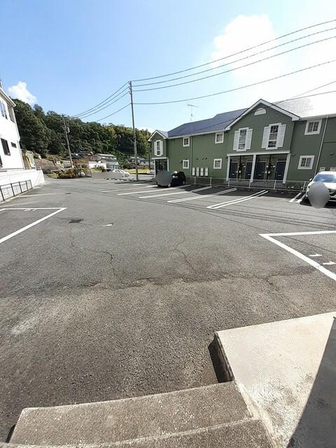 カサヴェルデ吉田Ⅱ（203） 駐車場