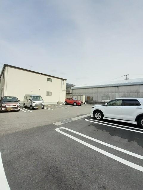 ココ　メドウ　Ⅱ　Ａ（202） 駐車場