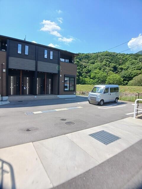 ベルコートＤ（102） 駐車場