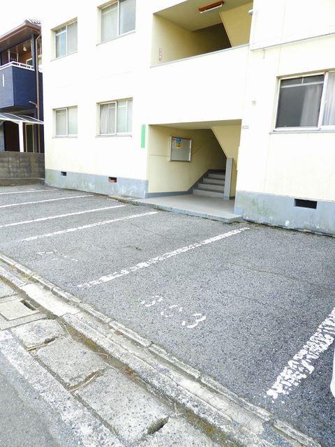 細澤マンション（301） 駐車場