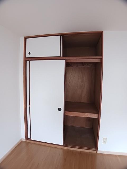 ニューシティ西川（102） 収納