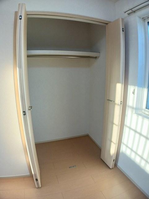 ローレル八木（102） 収納