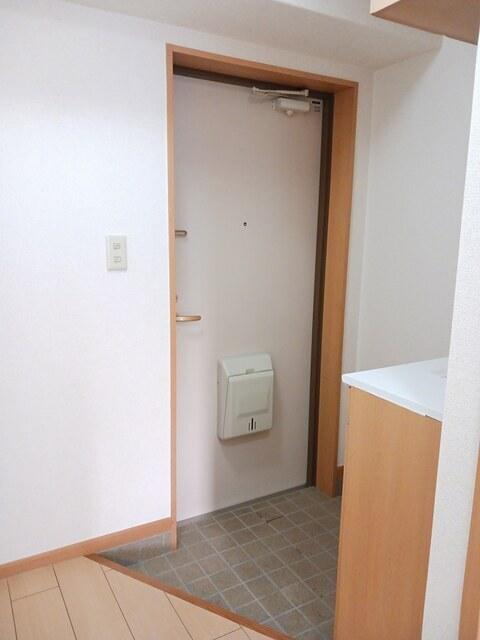 グランジュネッス（702） 玄関