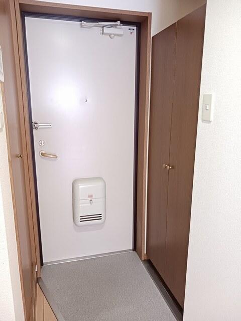 セゾン升本（401） 玄関