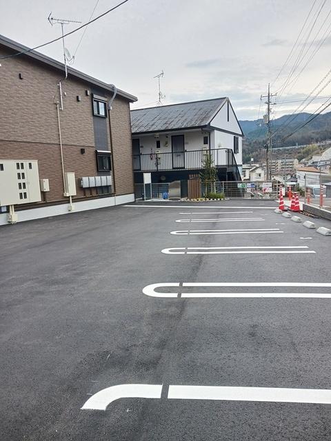サングレイス（102） 駐車場