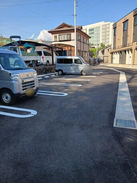 シャンス　トロワ（304） 駐車場