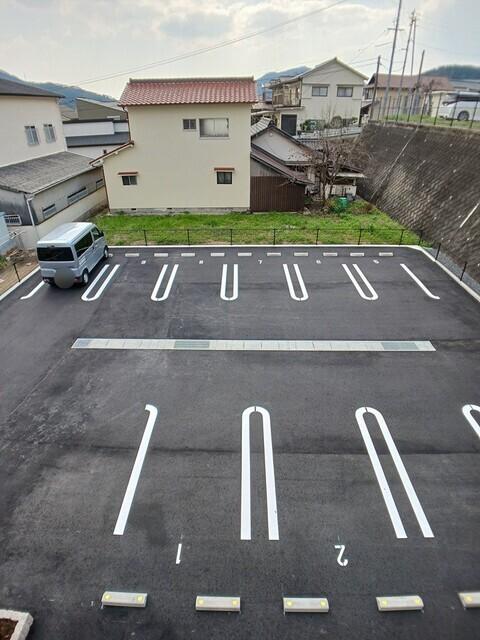 フルールドゥボヌールアオイ（101） 駐車場
