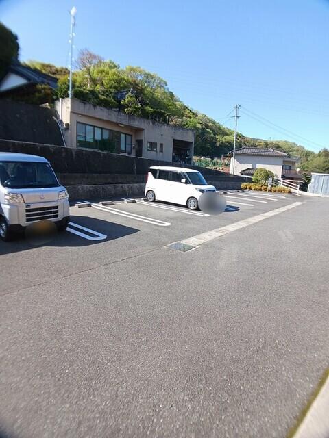 ソレイユ１番館（203） 駐車場