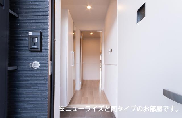 グリュンヴェルデ（104） 玄関