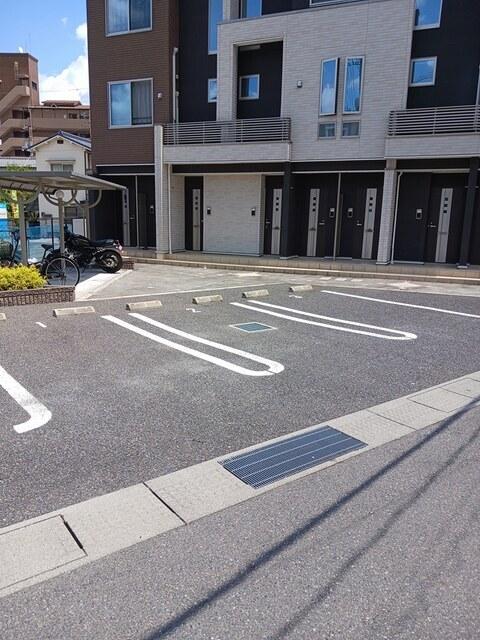 プリムローズ　壱番館（303） 駐車場