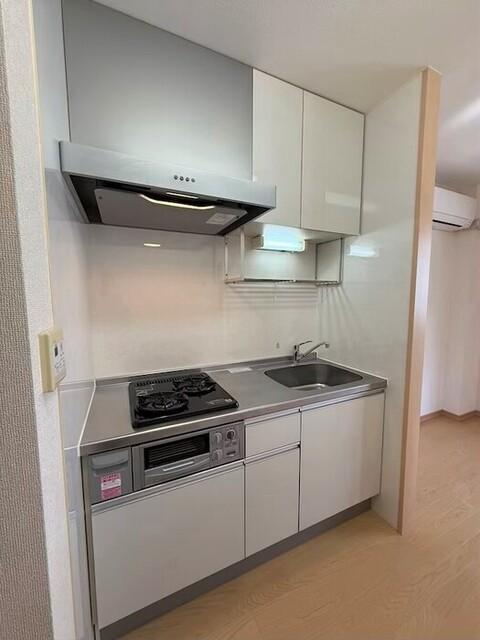 ＵＭＷＥＬＴ　ＢＩＬＤ　ＤＲＥＩ（303） 部屋画像