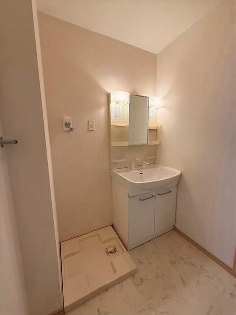 ＵＭＷＥＬＴ　ＢＩＬＤ　ＤＲＥＩ（303） 部屋画像