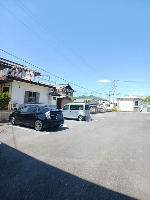 ブリーゼＡ（101） 駐車場