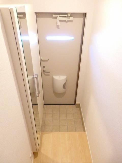 ノ−ブル川内Ⅴ番館（201） 玄関