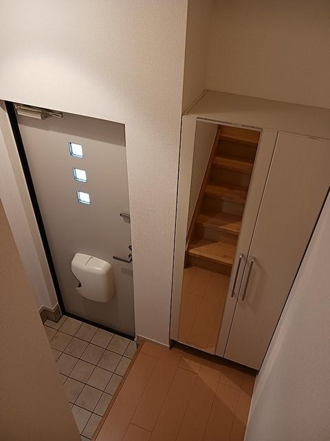 まほら（305） 玄関