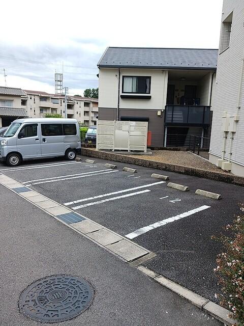 まほら（305） 駐車場