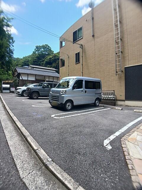 アゴラ　カザ（302） 駐車場