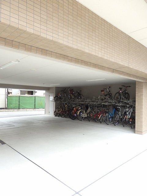 カーサ・フィオーレ中広通り（801） 駐車場