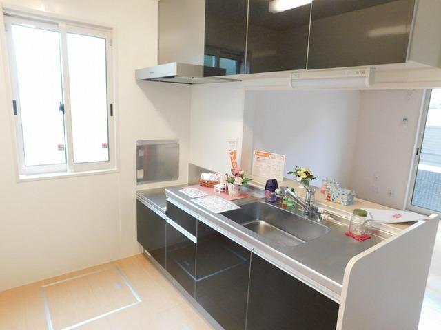 エンブレム伴　B（102） キッチン