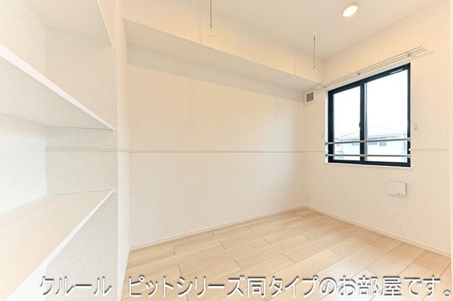 グロリオサ川根（204） 室内