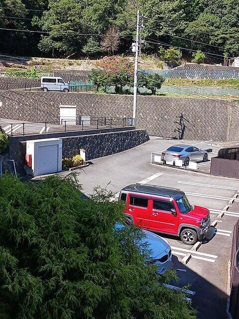 ペルル（103） 駐車場