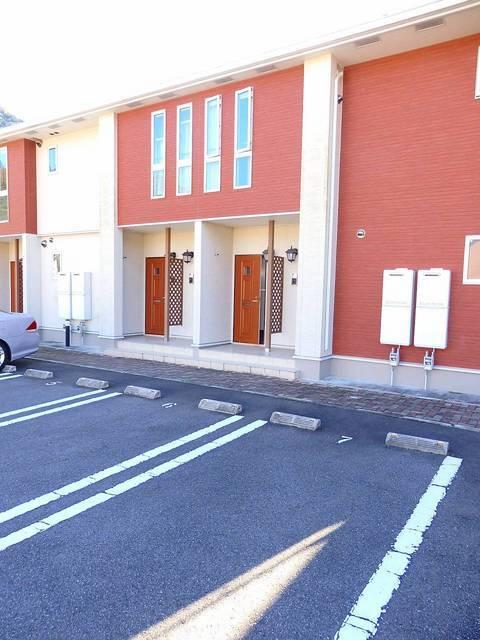 マイネ　ファミーリエ　Ⅰ（201） 駐車場