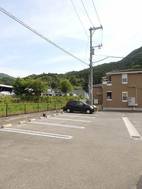セレーノ　Ｇ（202） 駐車場