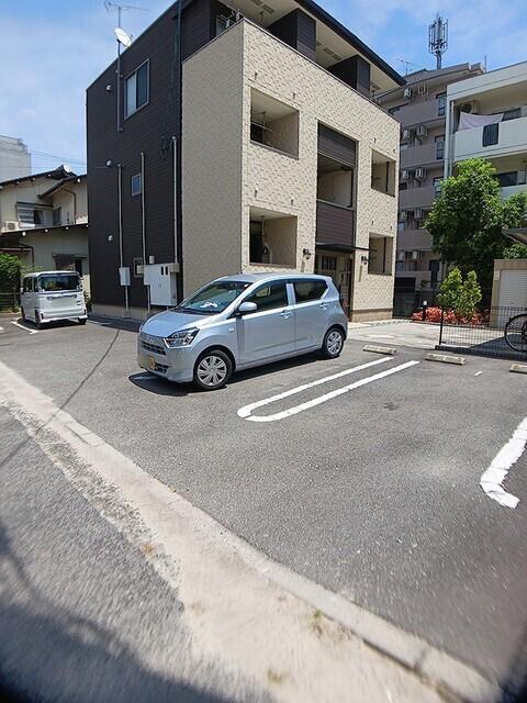 カ−サ祇園（101） 駐車場