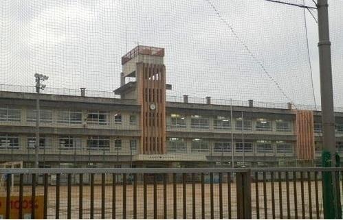 山本小学校：650m