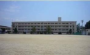 祇園中学校：800m