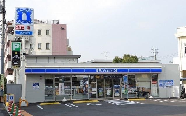ローソン　広島東本浦町店：70m