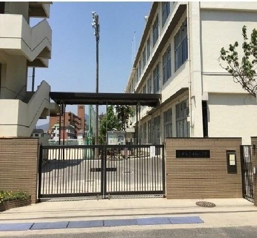 川内小学校：550m