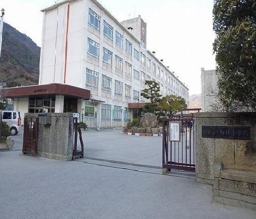梅林小学校：800m