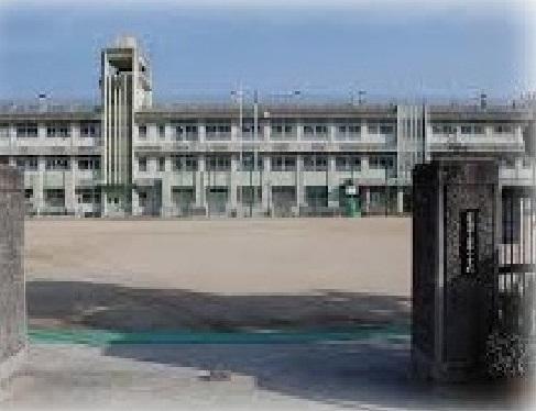原小学校：750m