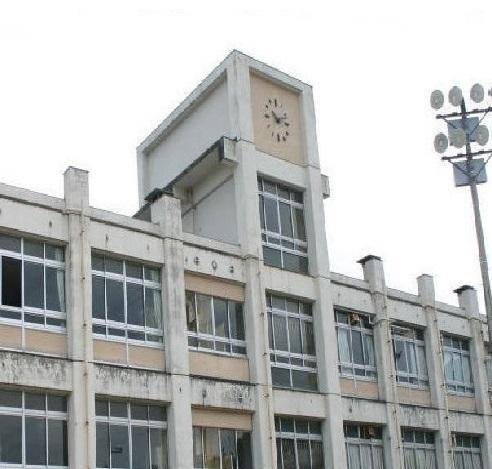 伴東小学校：1100m