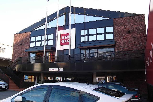 ユニクロ　庚午店（衣料品店）：160m