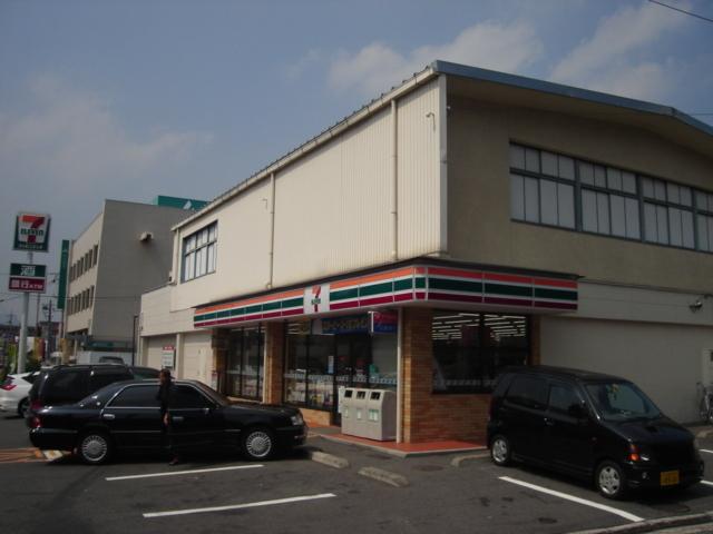 セブンイレブン戸坂店（コンビ二）：1070m