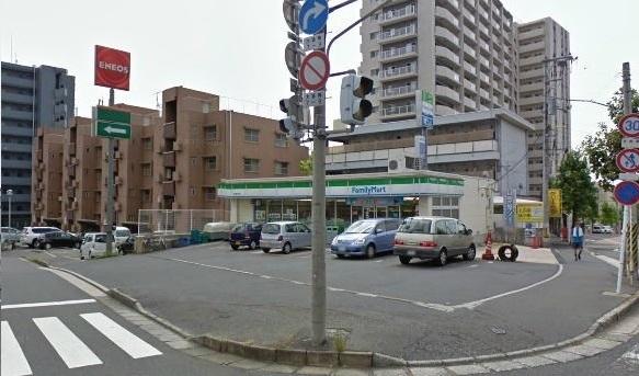 ファミリーマート：280m