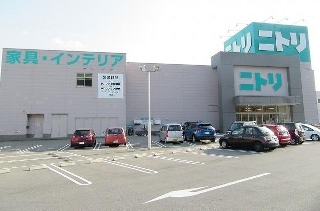 ニトリ：3300m