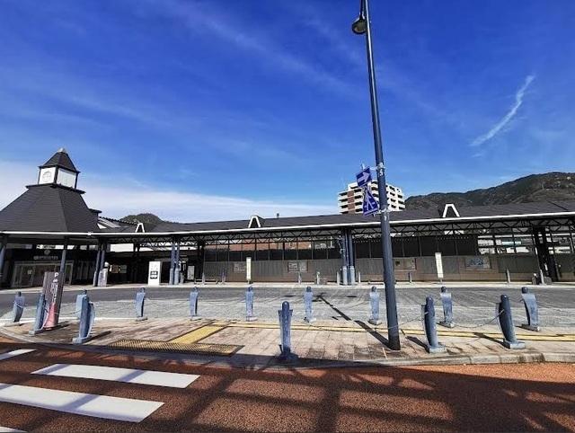 JR可部駅：890m