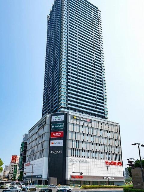 ビックカメラ　広島駅前店：750m
