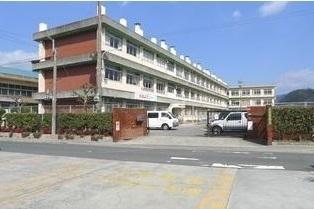 三入小学校：1400m