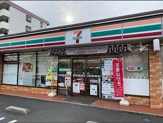 セブンイレブン　青崎店：270m