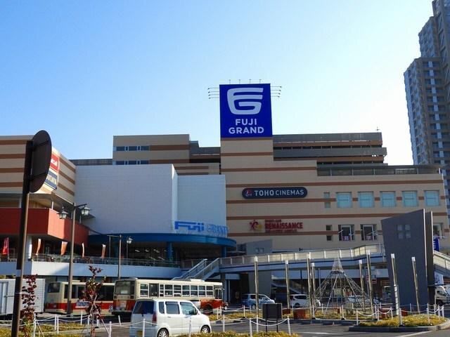 フジグラン緑井店：750m