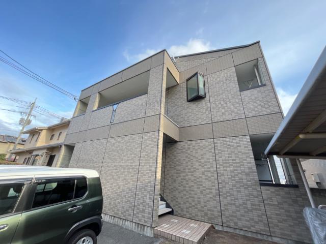 West Side Court 物件画像