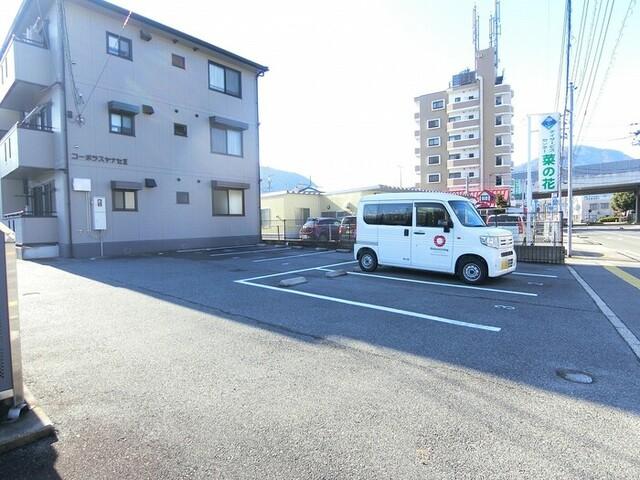 コーポラスヤナセⅡ（301） 駐車場