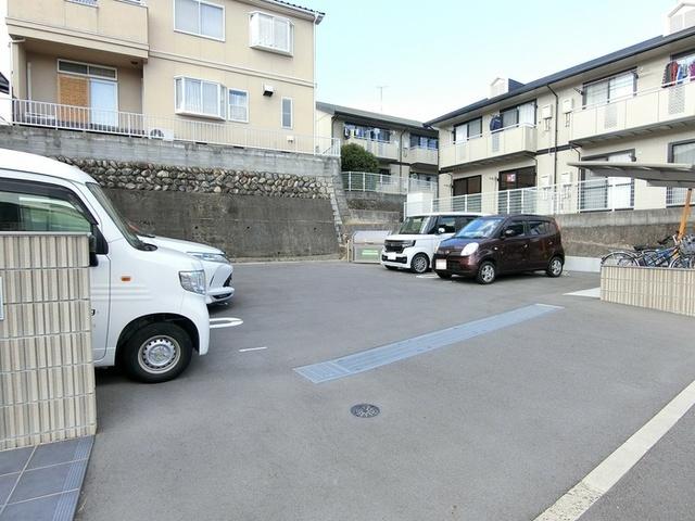 メゾン・ド・ソレイユ（103） 駐車場