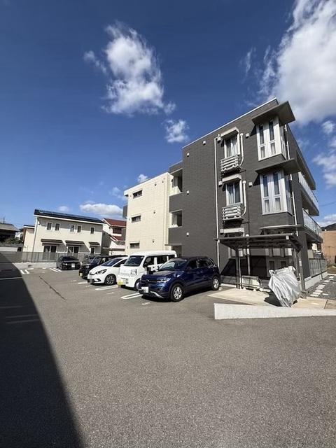 ブルーム宮の町（304） 駐車場
