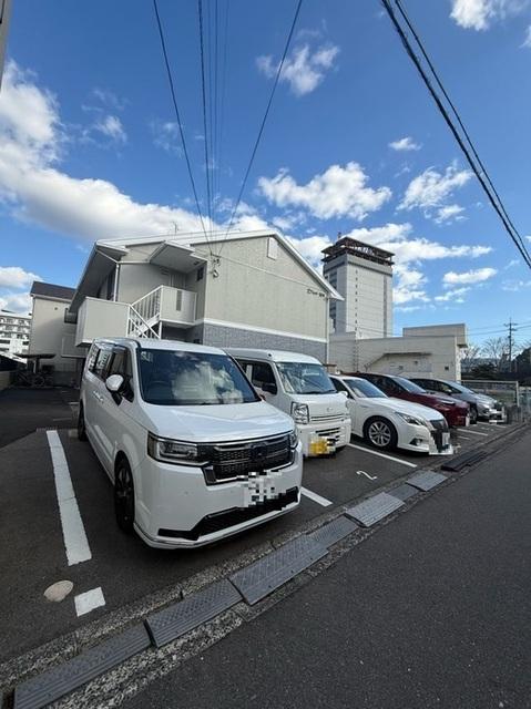 セジュール田中（203） 駐車場